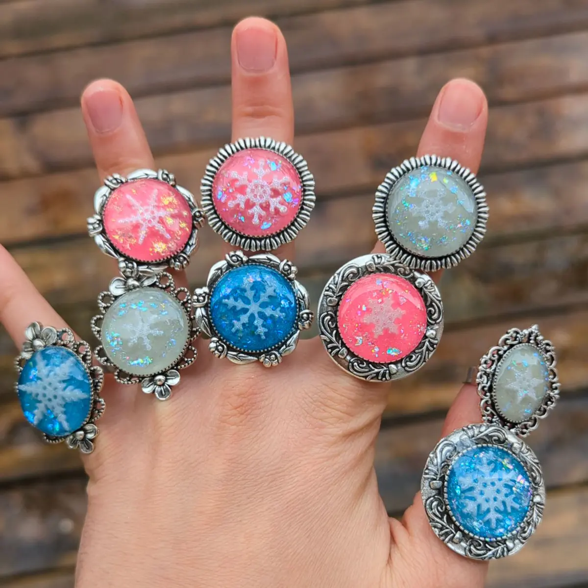 Frozen Icy Snowflakes Opalescent Resin Sparkling Shimmery Ring, glows in the dark costume jewellery, Christmas Holiday Winter gift