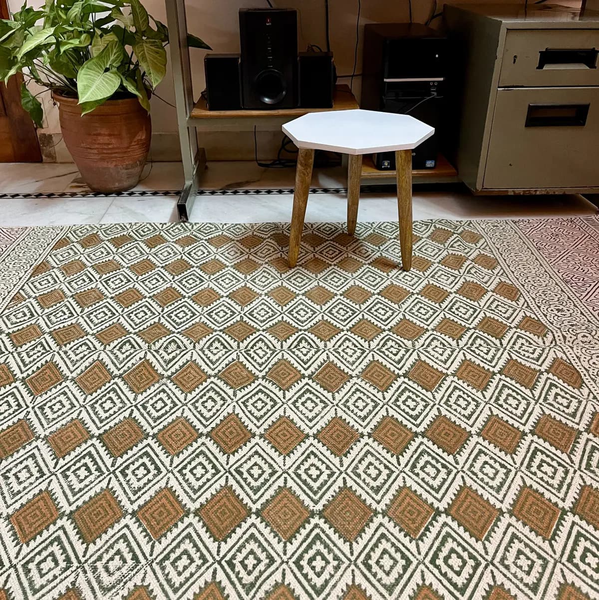 Buy premium handmade cotton rugs from India. Ethically crafted, stylish & perfect for living room and bedroom décor.