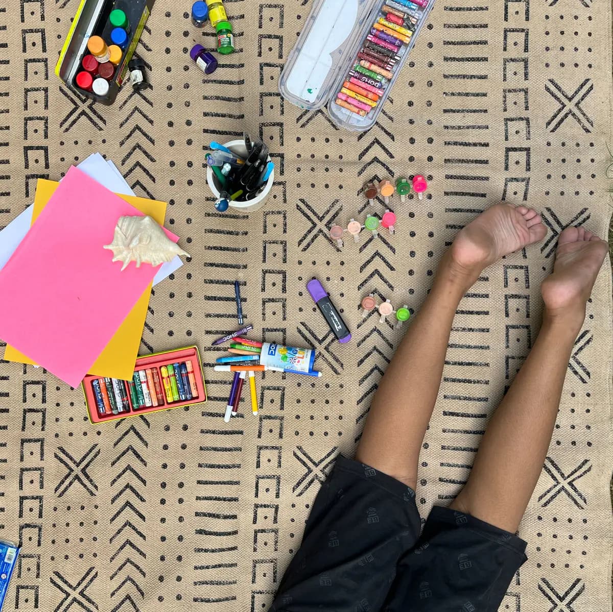 Explore boho handmade Indian rugs in natural cotton. Durable, stylish area rugs for modern and traditional homes.